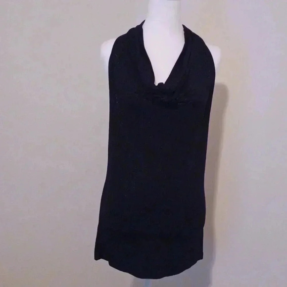 💙🌺Open back top with sparkles - Picture 2 of 10